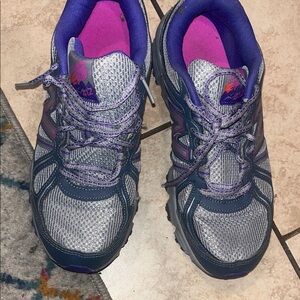 New Balance Women's Silver, Gray & Purple Athletic Trainers